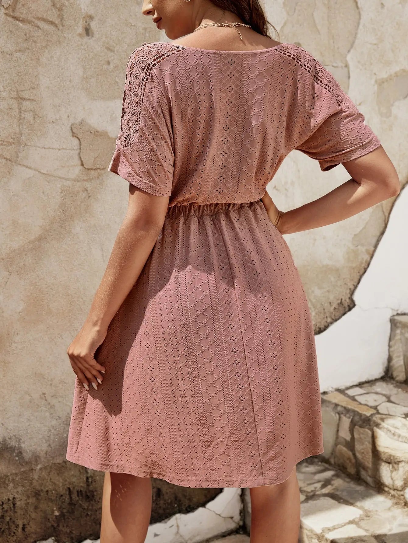 Robe Bohème Chic Dentelle Rose | Evasion Bohème