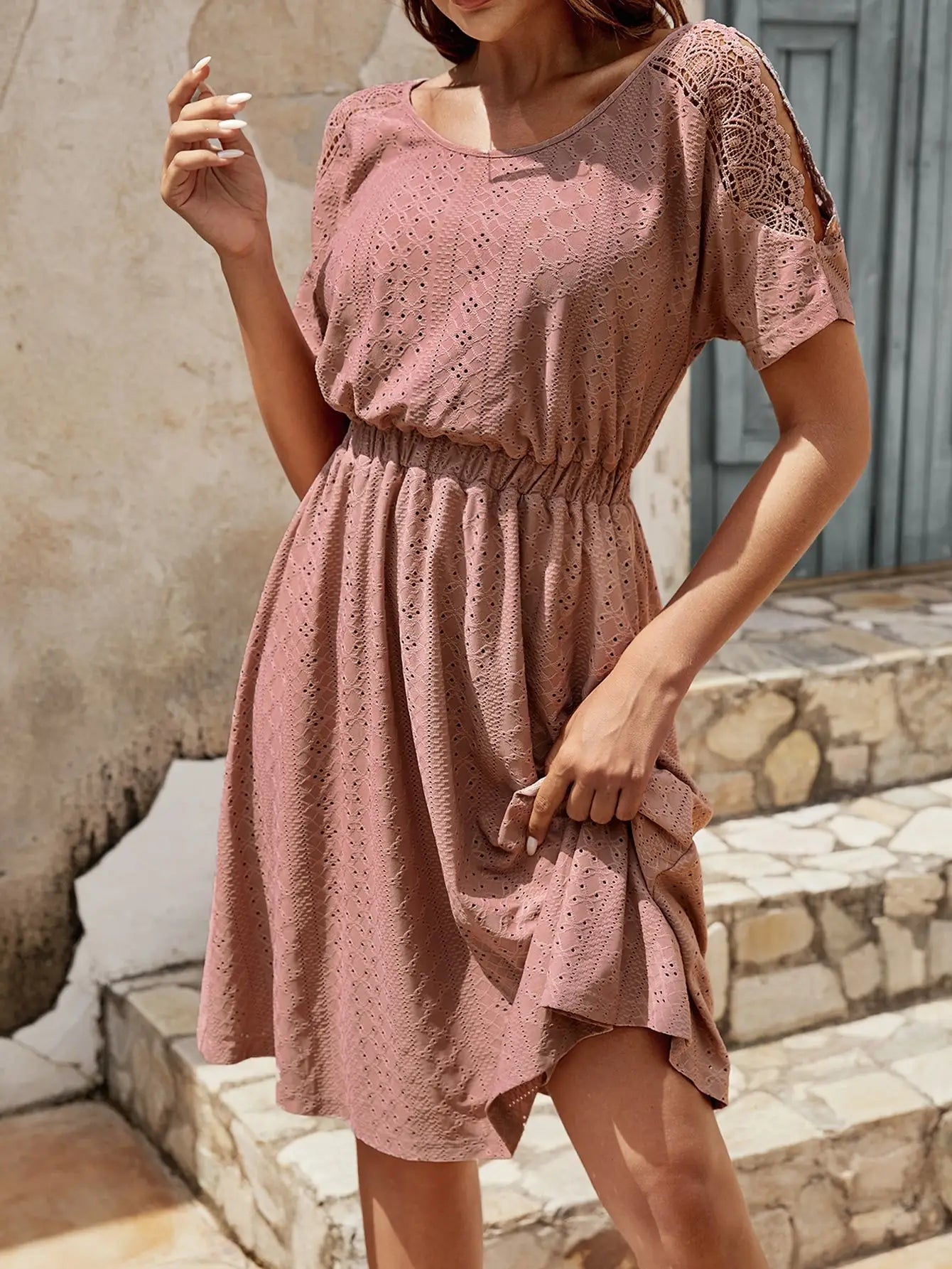 Robe Bohème Chic Dentelle Rose | Evasion Bohème